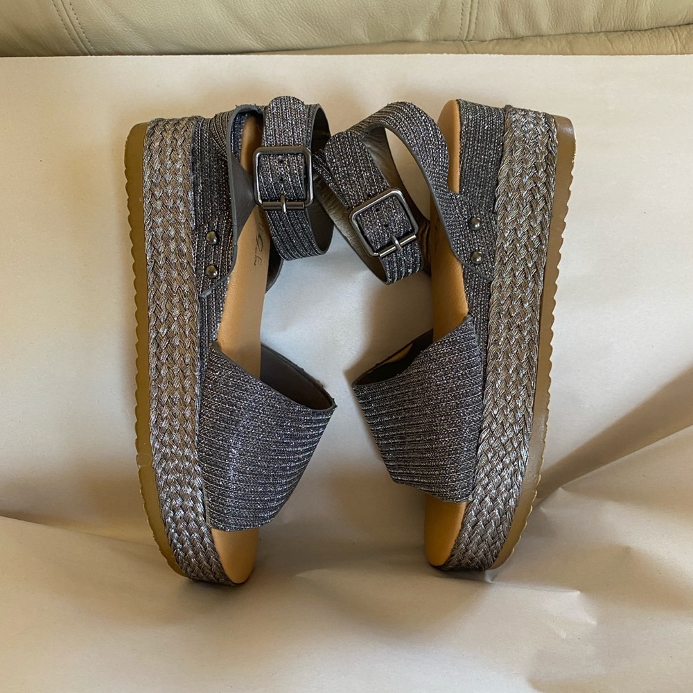 Womens Metallic Gray Platform Espadrille Sandals